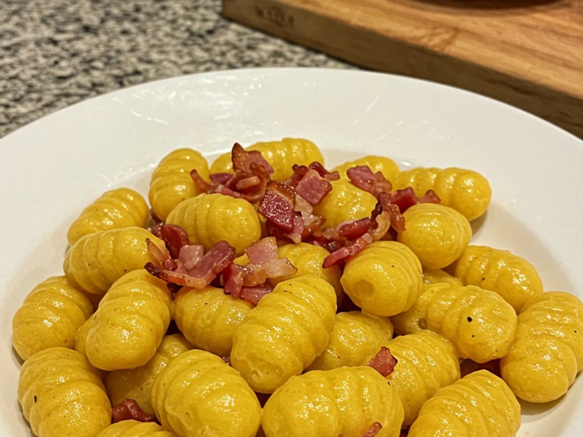 Creamy Pumpkin Gnocchi With Bacon Will Delight You!